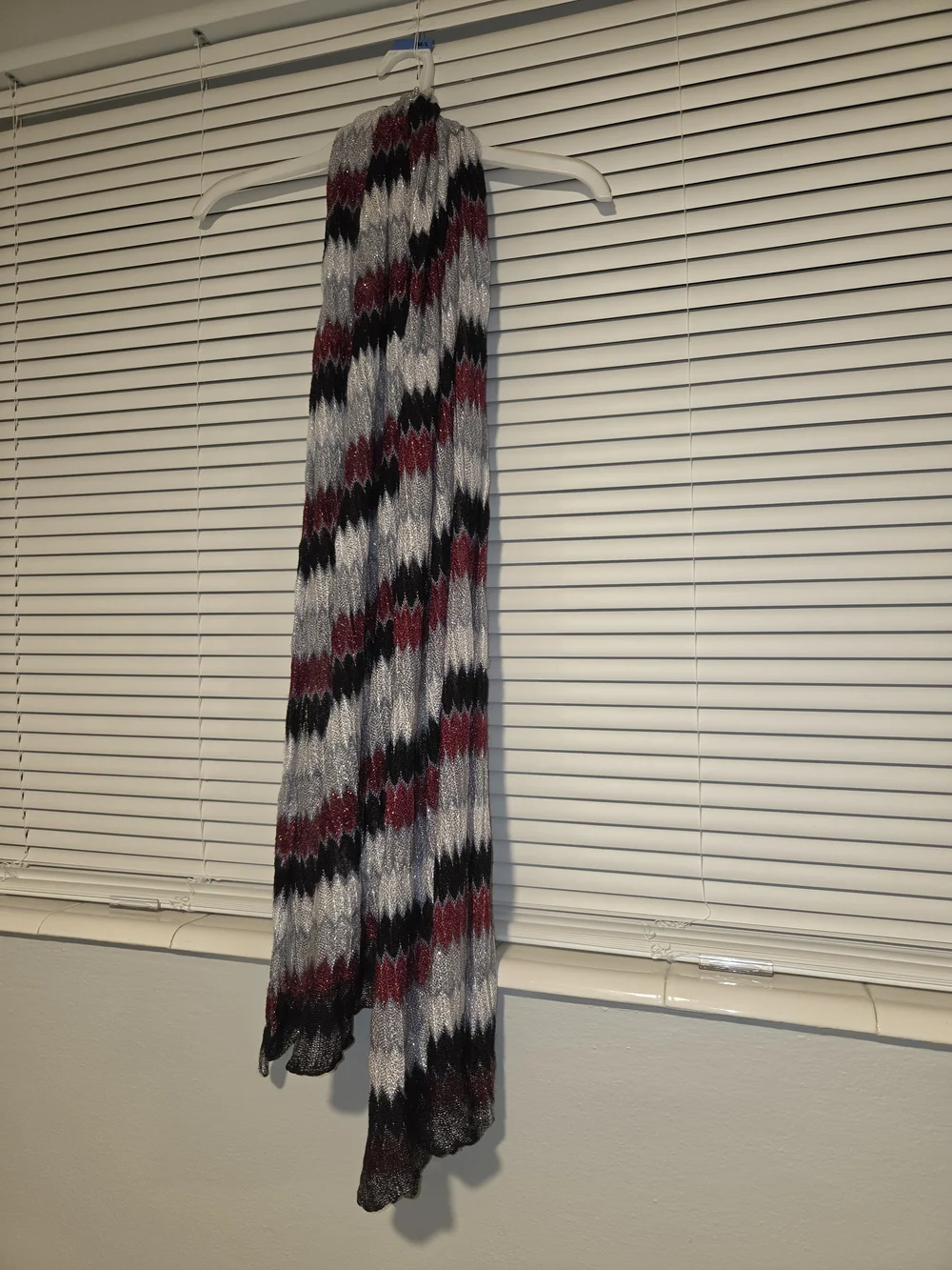 krazy kat Chevron Stripe Metallic Knit Scarf in Silver, Black & Burgundy